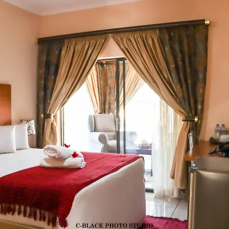 Meet Mekaar Resorts - Nquthu Hotel Exterior photo