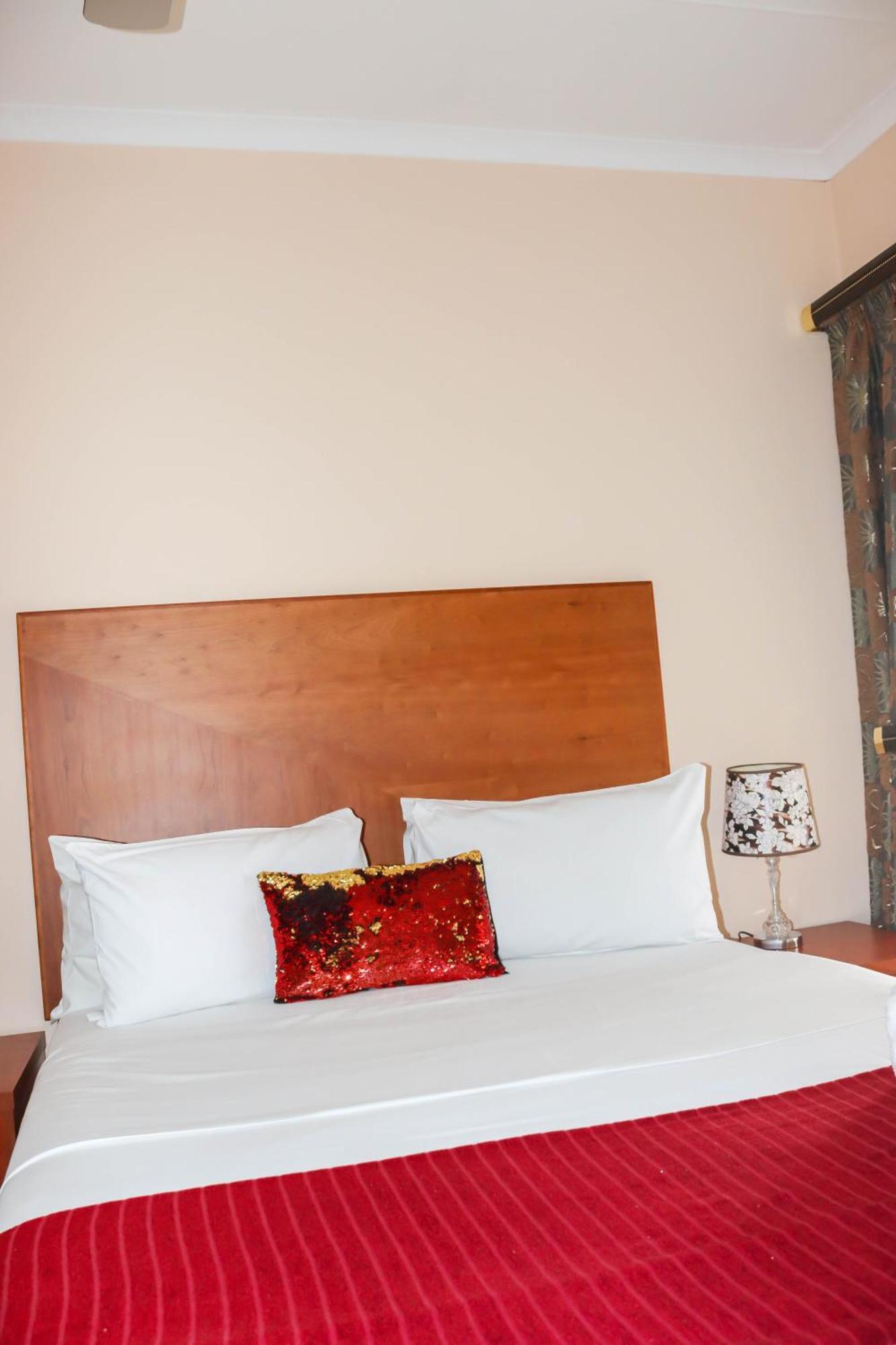 Hotel Meet Mekaar -