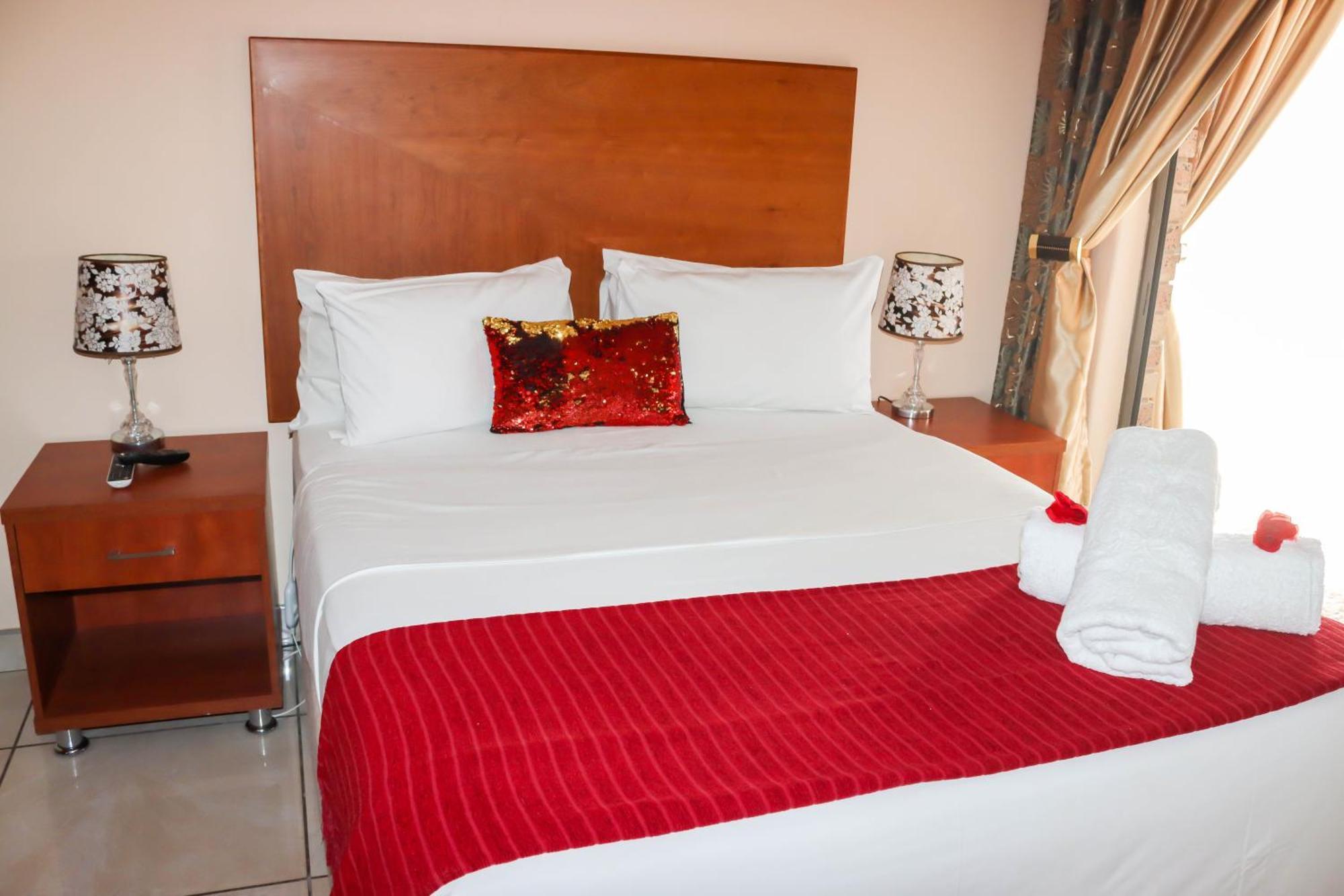 Hotel Meet Mekaar - *